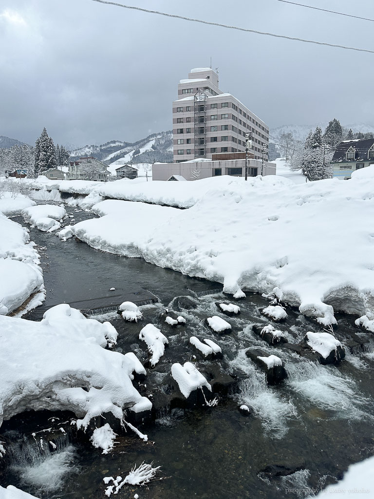 岩原滑雪場攻略｜新手推薦寬敞平緩的綠線！雪票優惠、雪具租借、接駁車資訊