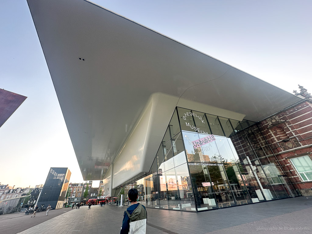 荷蘭阿姆斯特丹必去景點「梵谷博物館 Van Gogh Museum」梵谷之夜語音導覽必租