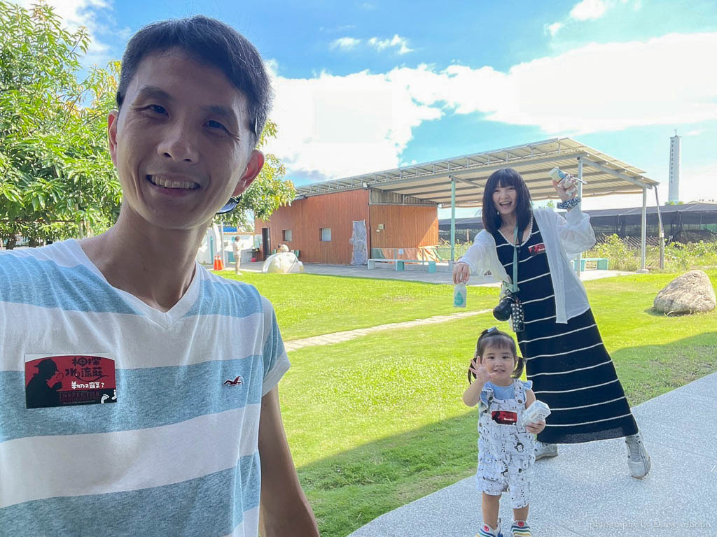 高雄橋頭親子景點「水流莊牧場」餵小羊、吃羊奶冰淇淋《羊奶失竊案》實境解謎好好玩！