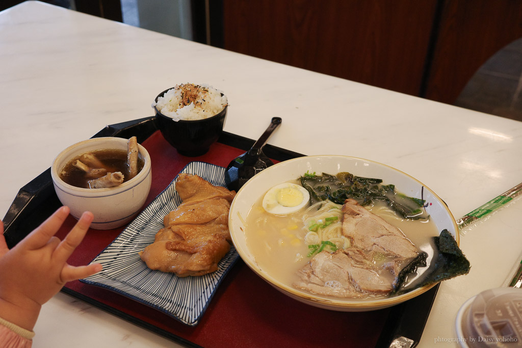 花蓮遠雄海洋公園露營車｜藍鯨艙海景露營車，海洋夜未眠升級版