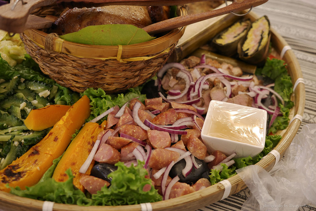 花蓮遠雄海洋公園露營車｜藍鯨艙海景露營車，海洋夜未眠升級版