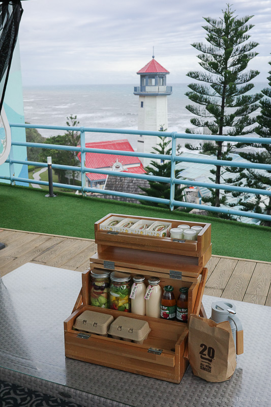 花蓮遠雄海洋公園露營車｜藍鯨艙海景露營車，海洋夜未眠升級版