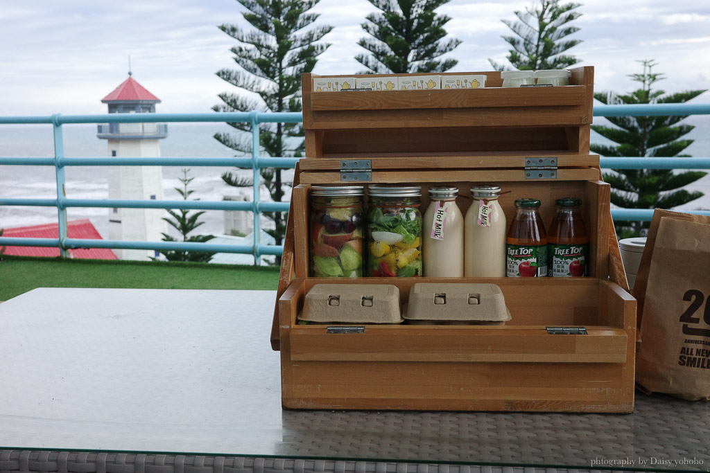 花蓮遠雄海洋公園露營車｜藍鯨艙海景露營車，海洋夜未眠升級版