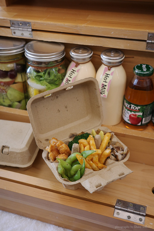 花蓮遠雄海洋公園露營車｜藍鯨艙海景露營車，海洋夜未眠升級版